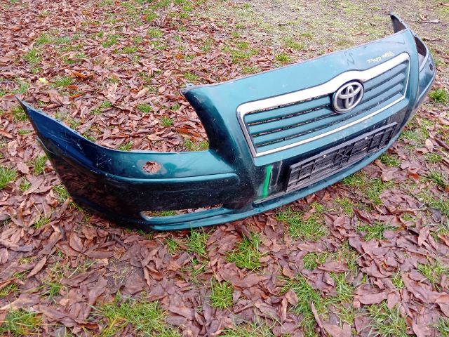 bontott TOYOTA AVENSIS T25 Első Lökhárító (Részeivel)