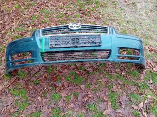 bontott TOYOTA AVENSIS T25 Első Lökhárító (Részeivel)