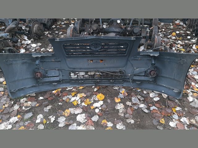 bontott TOYOTA AVENSIS T25 Első Lökhárító (Részeivel)