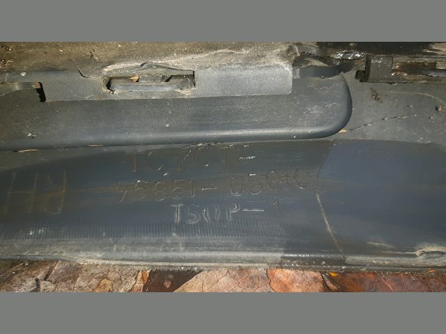 bontott TOYOTA AVENSIS T25 Első Lökhárító (Részeivel)