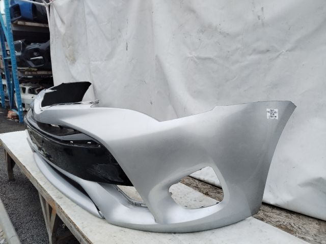 bontott TOYOTA AVENSIS T25 Első Lökhárító (Üresen)