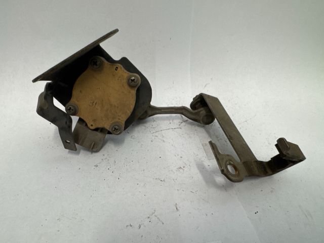 bontott TOYOTA AVENSIS T25 Első Xenon Szintszabályzó Jeladó