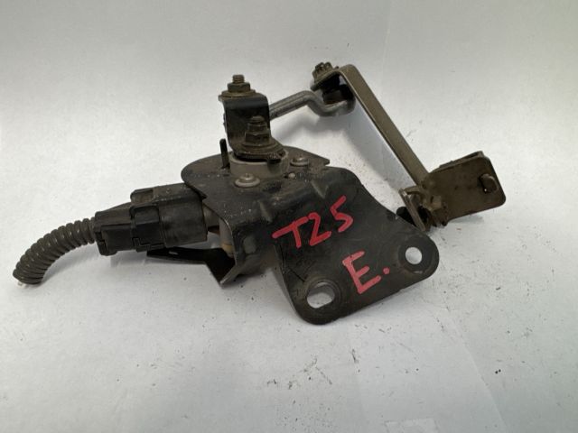 bontott TOYOTA AVENSIS T25 Első Xenon Szintszabályzó Jeladó