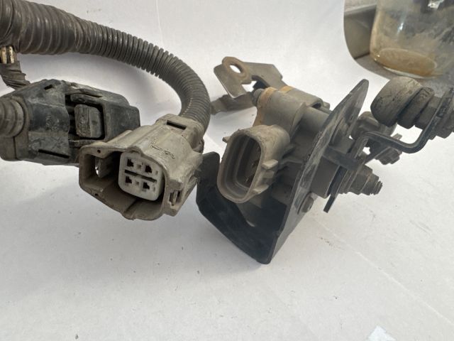 bontott TOYOTA AVENSIS T25 Első Xenon Szintszabályzó Jeladó