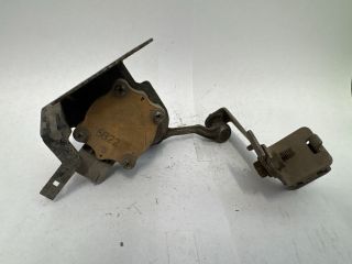 bontott TOYOTA AVENSIS T25 Első Xenon Szintszabályzó Jeladó