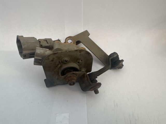 bontott TOYOTA AVENSIS T25 Első Xenon Szintszabályzó Jeladó