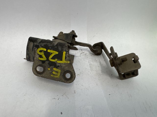 bontott TOYOTA AVENSIS T25 Első Xenon Szintszabályzó Jeladó