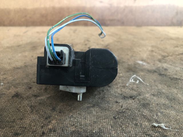 bontott TOYOTA AVENSIS T25 Fűtés Állító Motor