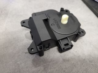 bontott TOYOTA AVENSIS T25 Fűtés Állító Motor