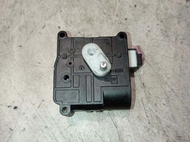 bontott TOYOTA AVENSIS T25 Fűtés Állító Motor