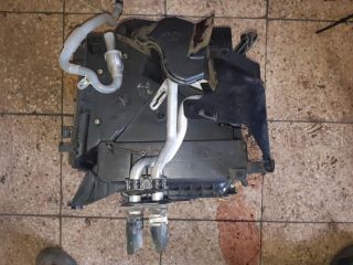 bontott TOYOTA AVENSIS T25 Fűtés Box