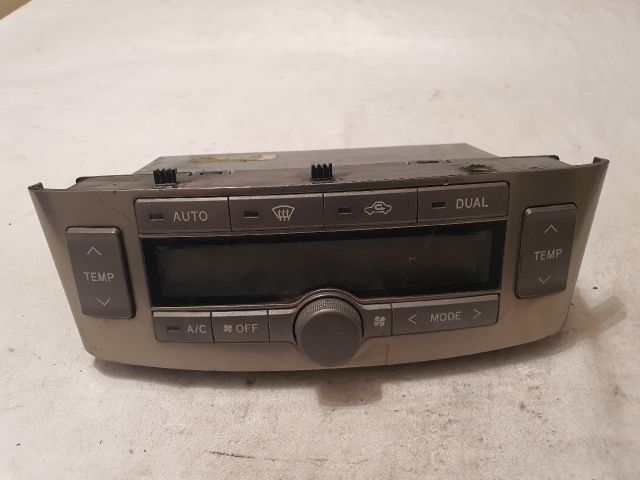 bontott TOYOTA AVENSIS T25 Fűtéskapcsoló (digit klímás)