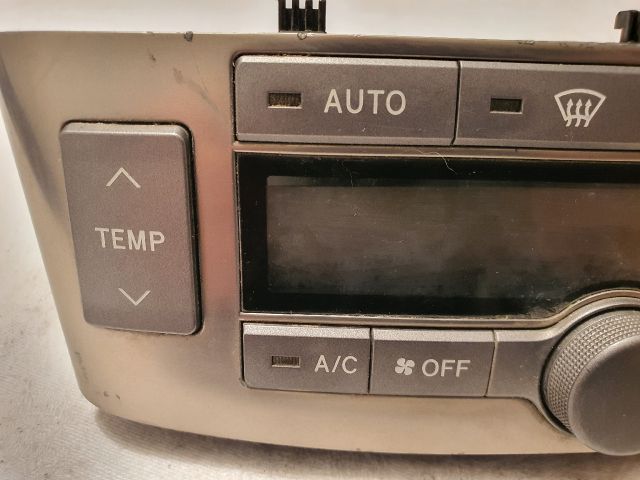 bontott TOYOTA AVENSIS T25 Fűtéskapcsoló (digit klímás)