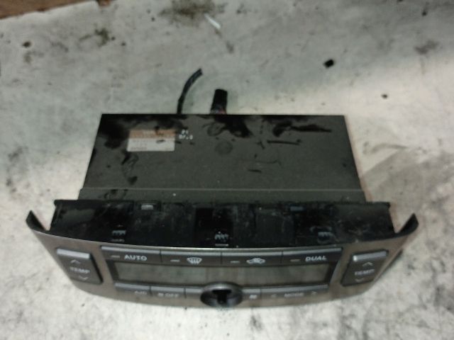 bontott TOYOTA AVENSIS T25 Fűtéskapcsoló (digit klímás)