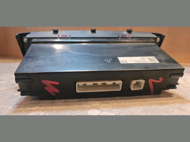 bontott TOYOTA AVENSIS T25 Fűtéskapcsoló (digit klímás)