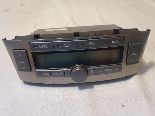 bontott TOYOTA AVENSIS T25 Fűtéskapcsoló (digit klímás)