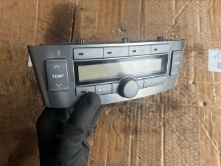 bontott TOYOTA AVENSIS T25 Fűtéskapcsoló (digit klímás)