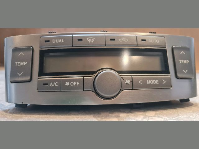 bontott TOYOTA AVENSIS T25 Fűtéskapcsoló (digit klímás)