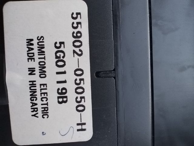 bontott TOYOTA AVENSIS T25 Fűtéskapcsoló (digit klímás)