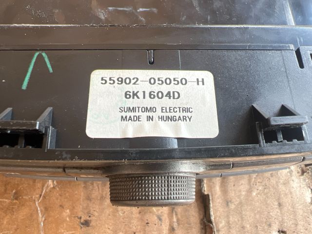 bontott TOYOTA AVENSIS T25 Fűtéskapcsoló (digit klímás)