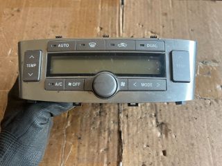 bontott TOYOTA AVENSIS T25 Fűtéskapcsoló (digit klímás)