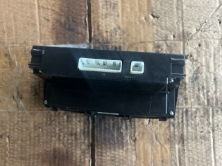 bontott TOYOTA AVENSIS T25 Fűtéskapcsoló (digit klímás)