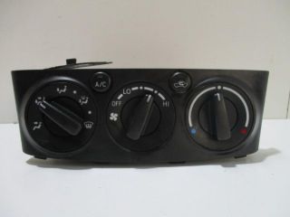 bontott TOYOTA AVENSIS T25 Fűtéskapcsoló (manuális klímás)