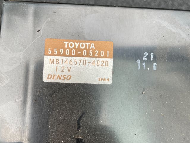 bontott TOYOTA AVENSIS T25 Fűtéskapcsoló