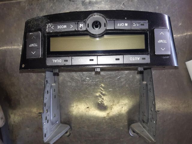 bontott TOYOTA AVENSIS T25 Fűtéskapcsoló