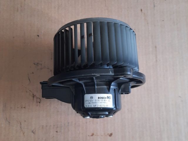 bontott TOYOTA AVENSIS T25 Fűtőmotor (Klímás)