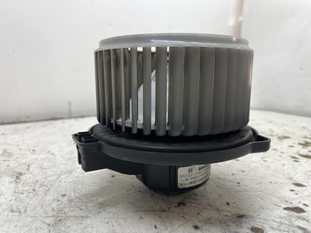 bontott TOYOTA AVENSIS T25 Fűtőmotor (Klímás)