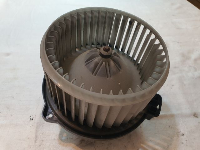 bontott TOYOTA AVENSIS T25 Fűtőmotor (Klímás)