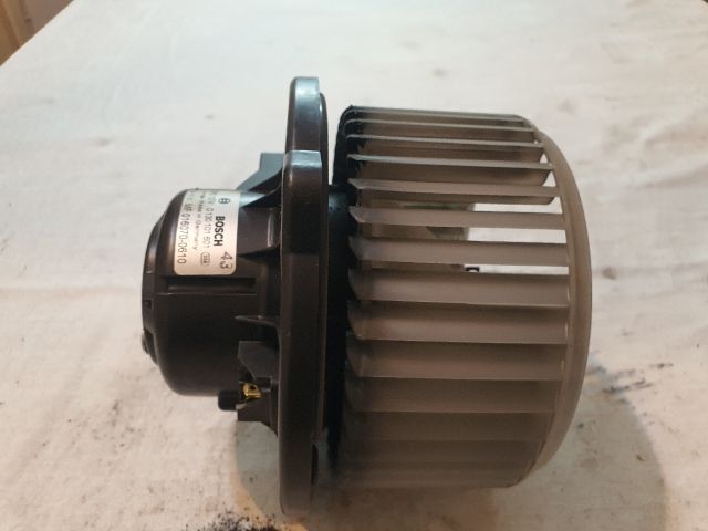 bontott TOYOTA AVENSIS T25 Fűtőmotor (Klímás)