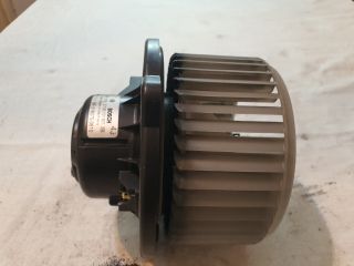 bontott TOYOTA AVENSIS T25 Fűtőmotor (Klímás)