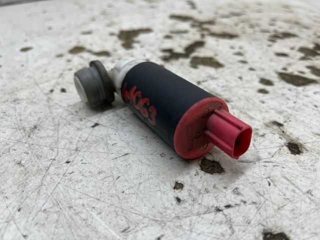 bontott TOYOTA AVENSIS T25 Hátsó Ablakmosó Szivattyú