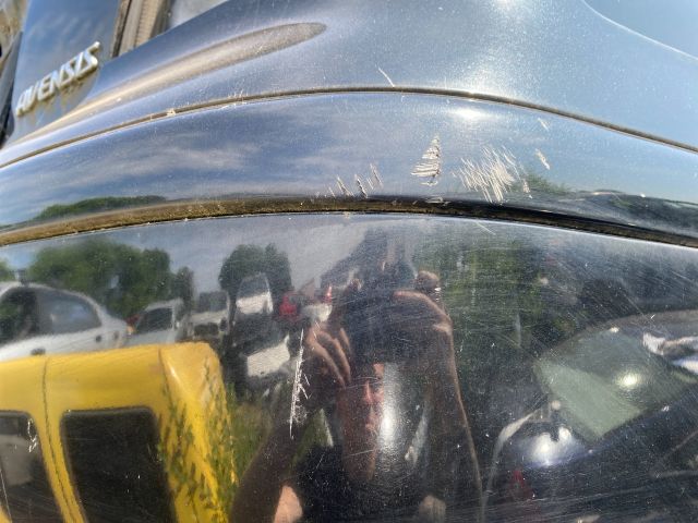 bontott TOYOTA AVENSIS T25 Hátsó Lökhárító (Részeivel)