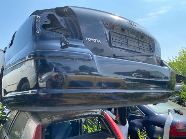 bontott TOYOTA AVENSIS T25 Hátsó Lökhárító (Részeivel)