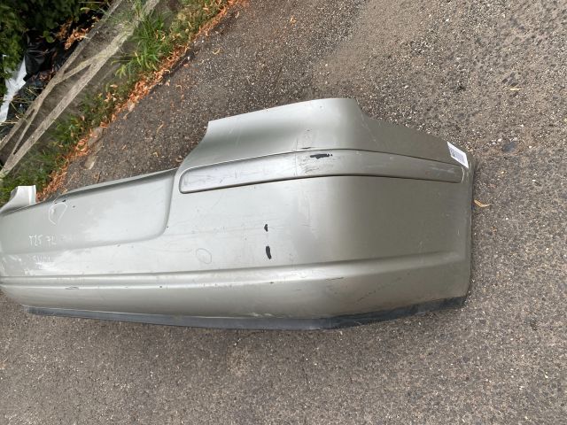 bontott TOYOTA AVENSIS T25 Hátsó Lökhárító (Részeivel)