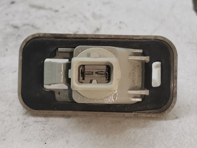 bontott TOYOTA AVENSIS T25 Hátsó Rendszámtábla Világítás