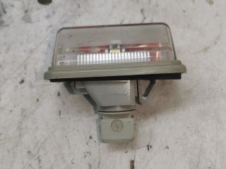 bontott TOYOTA AVENSIS T25 Hátsó Rendszámtábla Világítás