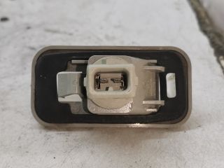 bontott TOYOTA AVENSIS T25 Hátsó Rendszámtábla Világítás