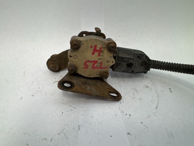 bontott TOYOTA AVENSIS T25 Hátsó Xenon Szintszabályzó Jeladó