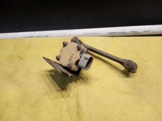 bontott TOYOTA AVENSIS T25 Hátsó Xenon Szintszabályzó Jeladó