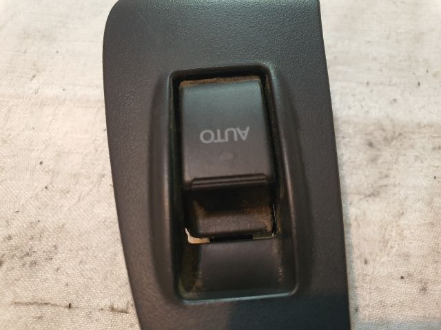 bontott TOYOTA AVENSIS T25 Jobb első Ablakemelő Kapcsoló