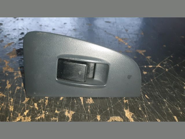 bontott TOYOTA AVENSIS T25 Jobb első Ablakemelő Kapcsoló