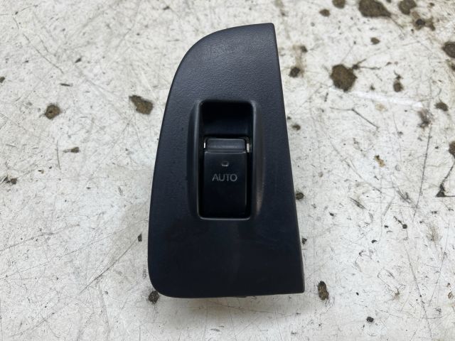 bontott TOYOTA AVENSIS T25 Jobb első Ablakemelő Kapcsoló
