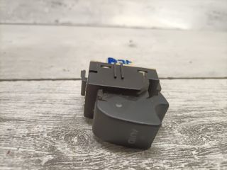 bontott TOYOTA AVENSIS T25 Jobb első Ablakemelő Kapcsoló