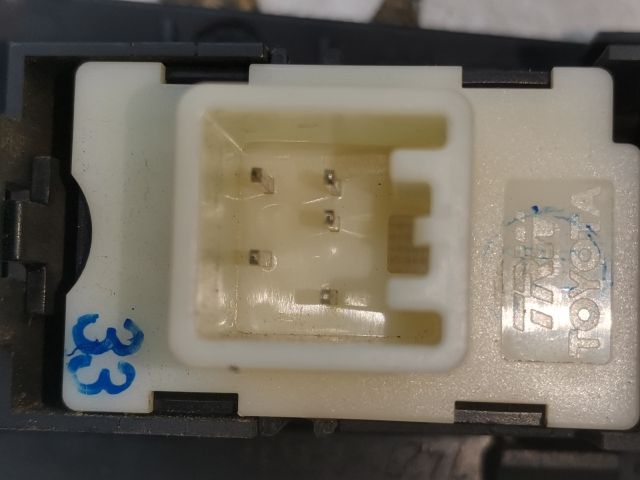 bontott TOYOTA AVENSIS T25 Jobb első Ablakemelő Kapcsoló