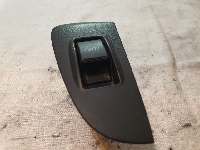 bontott TOYOTA AVENSIS T25 Jobb első Ablakemelő Kapcsoló