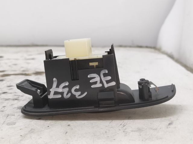 bontott TOYOTA AVENSIS T25 Jobb első Ablakemelő Kapcsoló